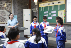 灵活学习不同地区的教师共享教学经验共